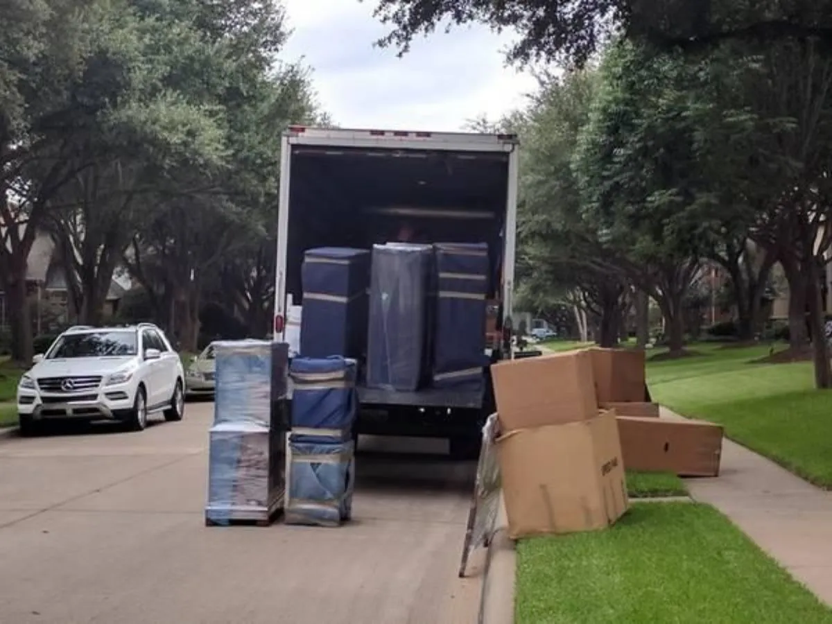 سيارة متوسطة